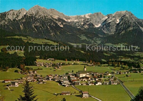 Soell Tirol gegen Wilden Kaiser Kaisergebirge Flieg