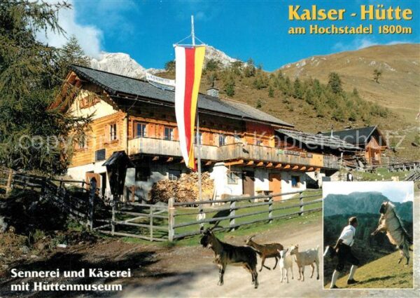 Oberdrauburg Kaernten Kalser Hütte am Hochstadel mit Hüttenmu