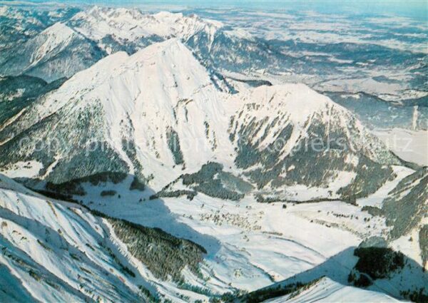 Berwang Tirol Winter in den Alpen Fliegeraufnahme
