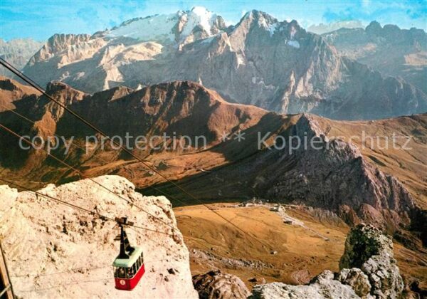 Pordoipass Seilbahn Pordoipass Pordoispitze gegen