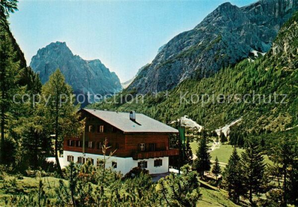 Innichen Suedtirol Drei Schusterhütte Berghaus Dolomiten
