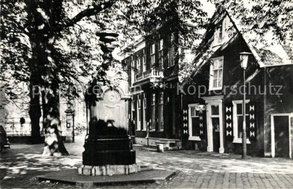 Wassenaar Pomp op dorpsplein