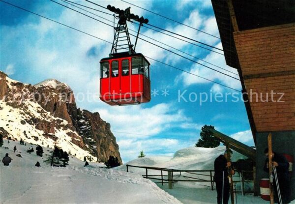 Seilbahn Funivia Piccolo Lagazuoi Passo Falzareg