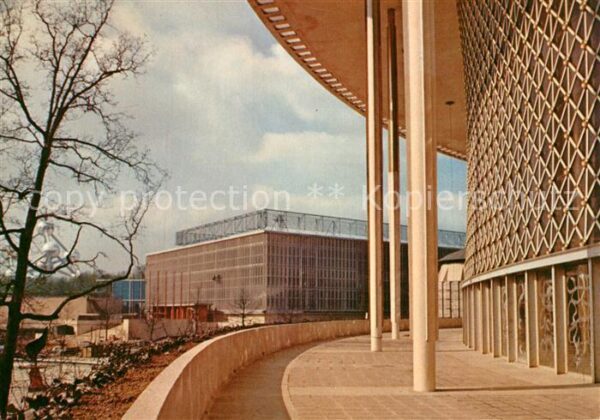 Exposition Universelle Bruxelles 1958 Pavillons de l'U.R.S.S. et de l'U.S.A.