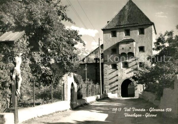 Glorenza Torbogen Turm Stadtmauer