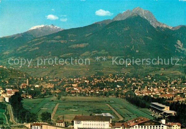 Meran Merano Panorama Blick auf die Pferderennbahn