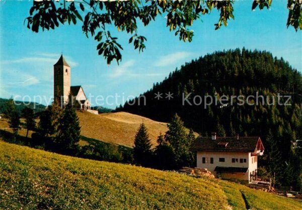 Hafling Teilansicht mit Bergkirche