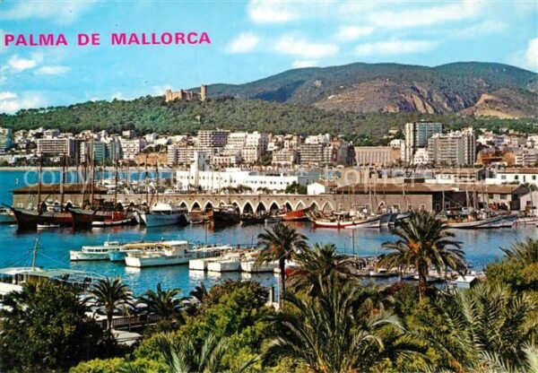 Palma de Mallorca Vista parcial de la Bahia Hafen Yachten