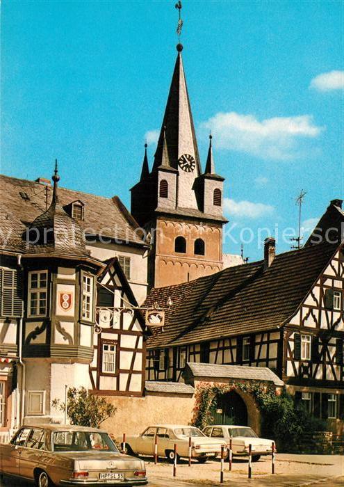 Oestrich-Winkel Mittelalterliche Fachwerkhäuser Kirche
