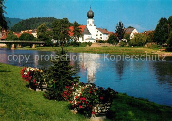 Chamerau Partie am Fluss Blick zur Kirche