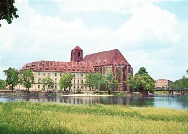 Wroclaw Ostrow Piaskowy Biblioteka Uniwersyteck