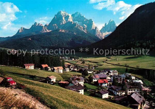 Sesto Sexten Suedtirol Panorama Croda Rossa Rotwand Dolomiten