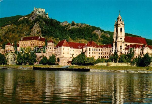 Duernstein Wachau Blick über die Donau Hotel Schloss Dürn