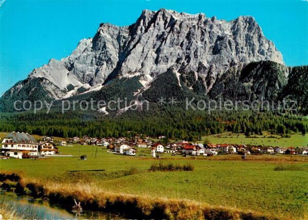 Ehrwald Tirol Panorama Blick gegen Zugspitzmassiv Wet