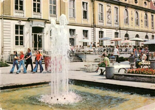 Berlin Operncafe Springbrunnen