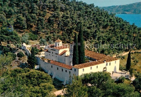 Poros Kloster Fichtenwald