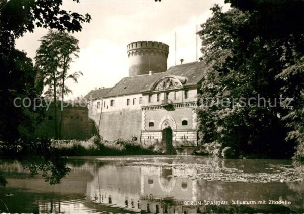 Spandau Juliusturm mit Zitadelle