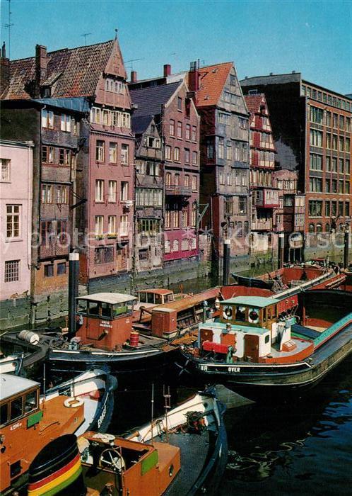 Hamburg Alte Häuser am Nicolaifleet Frachtkähne