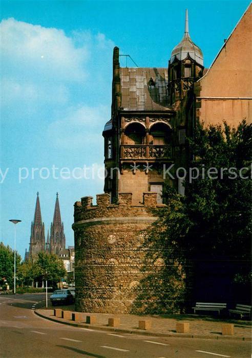 Koeln Rhein Römerturm Stadtmauer Blick zum Dom