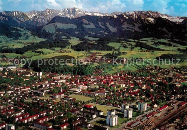 Sonthofen Oberallgaeu mit Daumengruppe Nebelhorn Entschenkopf