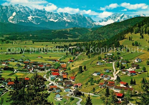 Wallgau Fliegeraufnahme mit Wettersteinwand und