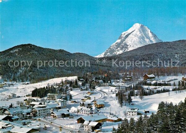 Seefeld Tirol Panorama Wintersportort gegen Hohe Mund