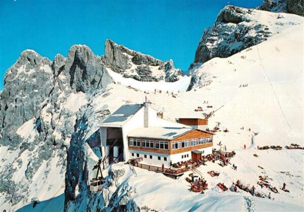 Mittenwald Karwendel Tirol Karwendelbahn Bergstation Winter