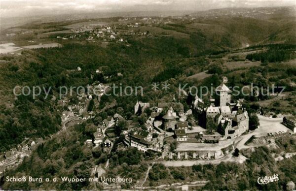 Schloss Burg Wupper Fliegeraufnahme mit Unterburg