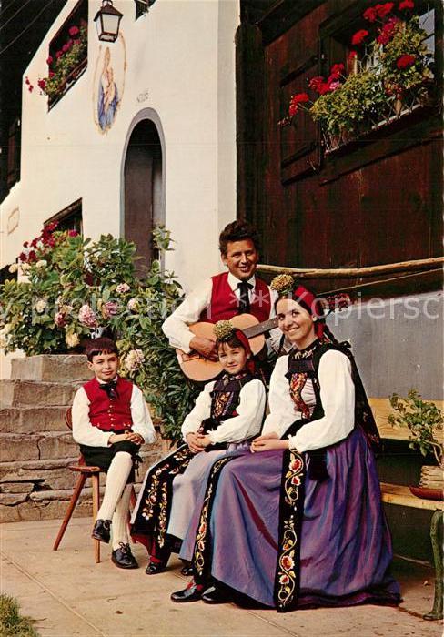 Trachten Oesterreich Montafon Gitarre