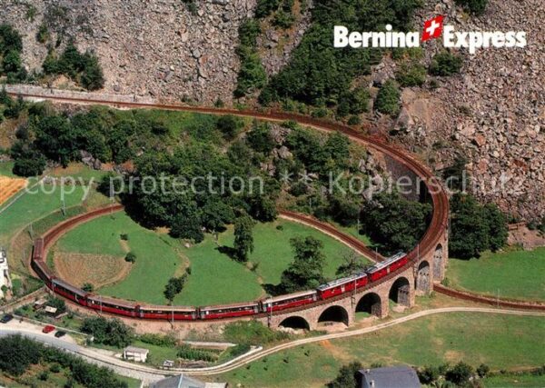 Eisenbahn Bernina-Express Kehrviadukt Brusio Flie