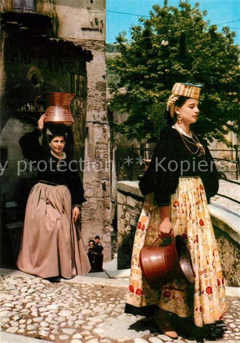 Trachten Italien Scanno Abruzzo Portatrice d_Acqua Wasse