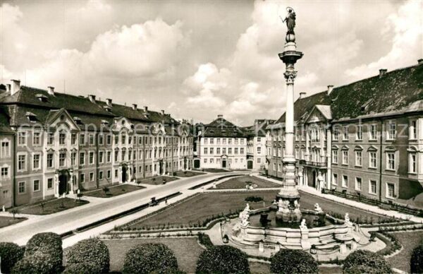 Eichstaett Oberbayern Residenzplatz Mariensäule