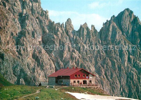 Fiderepasshuette mit Alpenblick