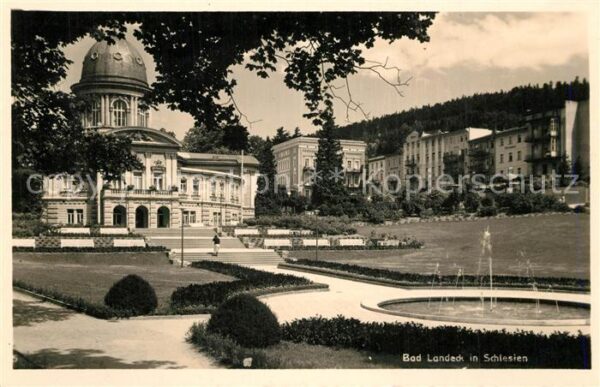Bad Landeck Schlesien Kurhaus mit Kurpark