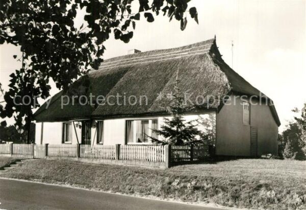Trassenheide Usedom Fischerhaus mit Reetdach