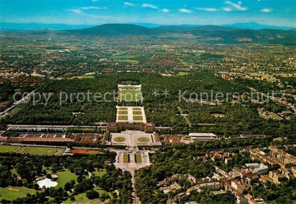Wien Schloss Schönbrunn Fliegeraufnahme