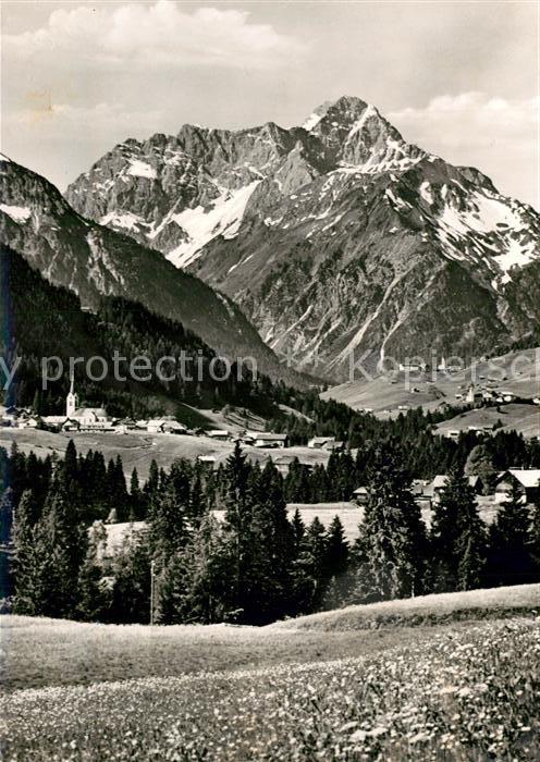 Riezlern Kleinwalsertal Vorarlberg mit Hirschegg Mittelberg und Widderstei