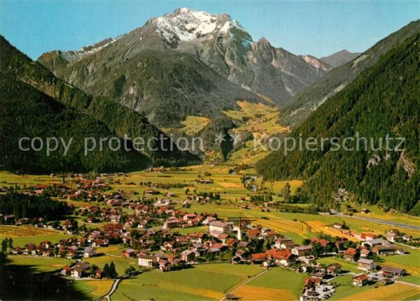 Mayrhofen Zillertal Fliegeraufnahme mit Grünberg