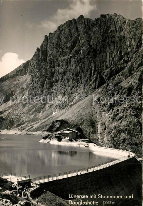 Luenersee Vorarlberg Hütte Staumauer