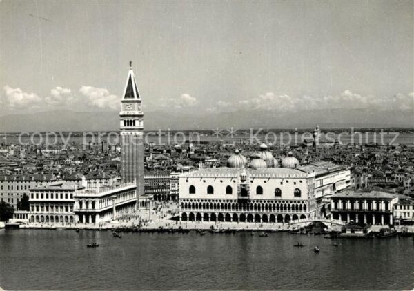 Venedig Venezia Fliegeraufnahme Markuskirche Dogenpalas