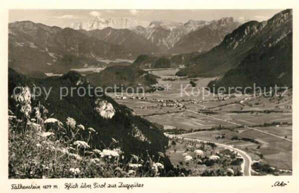 Falkenstein Niederoesterreich Blick über Tirol zur Zugspitze