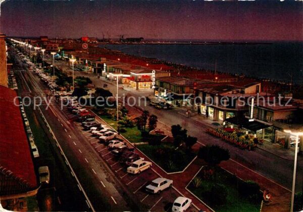 Viareggio Notturno Uferstrasse Nachtaufnahme