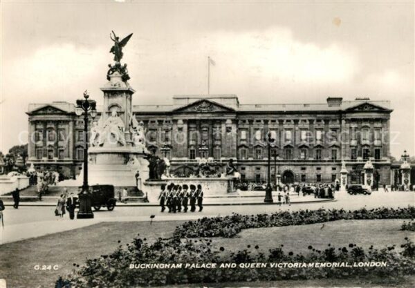 London Buckingham Palace Queen Victoria Memori