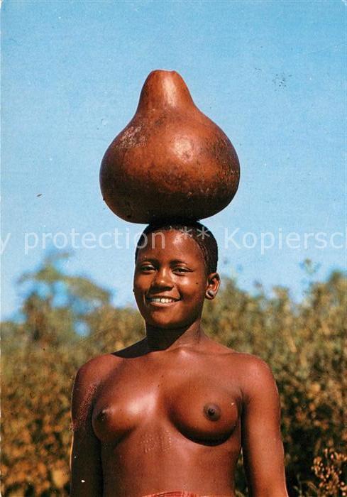 Typen Afrika Giriama Girl Water-Pitcher