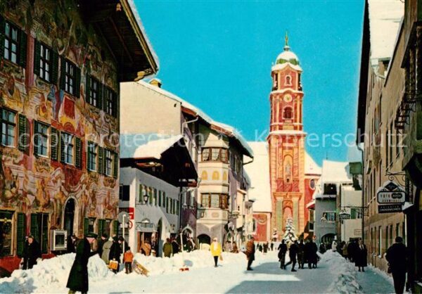 Mittenwald Bayern Obermarkt Häuser mit Freskomalereien Lü