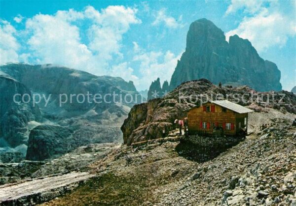 Buellelejochhuette Rifugio Pian di  Ceng mit Zwölferkofel