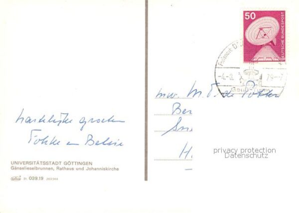 Goettingen Niedersachsen Gänselieselbrunnen Rathaus und Johannis – Bild 2