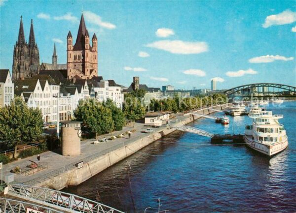 Koeln Rhein Rheinufer Dampferanlegestellen Dom St M