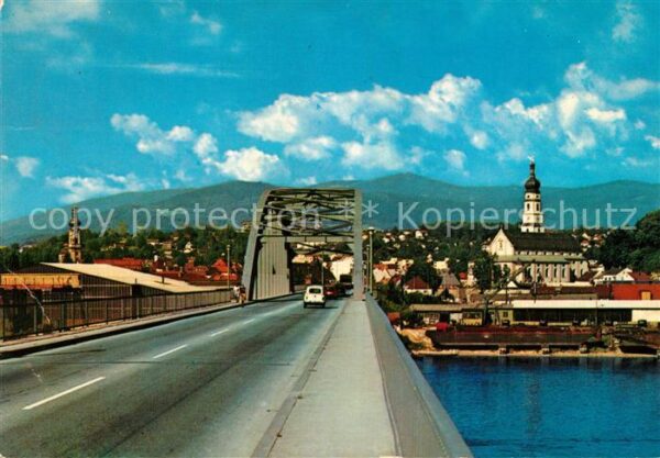 Deggendorf Donau Donaubrücke mit Blick auf Bayerischen W
