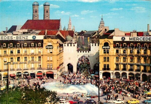 Muenchen Karlsplatz Stachus mit Karlstor Türme d